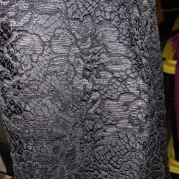 Iris and Ink Lack Lace Top - Picture 7 of 8